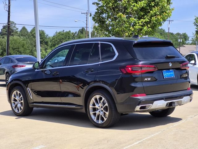 Used 2023 Black Sapphire Metallic BMW xDrive40i image 4