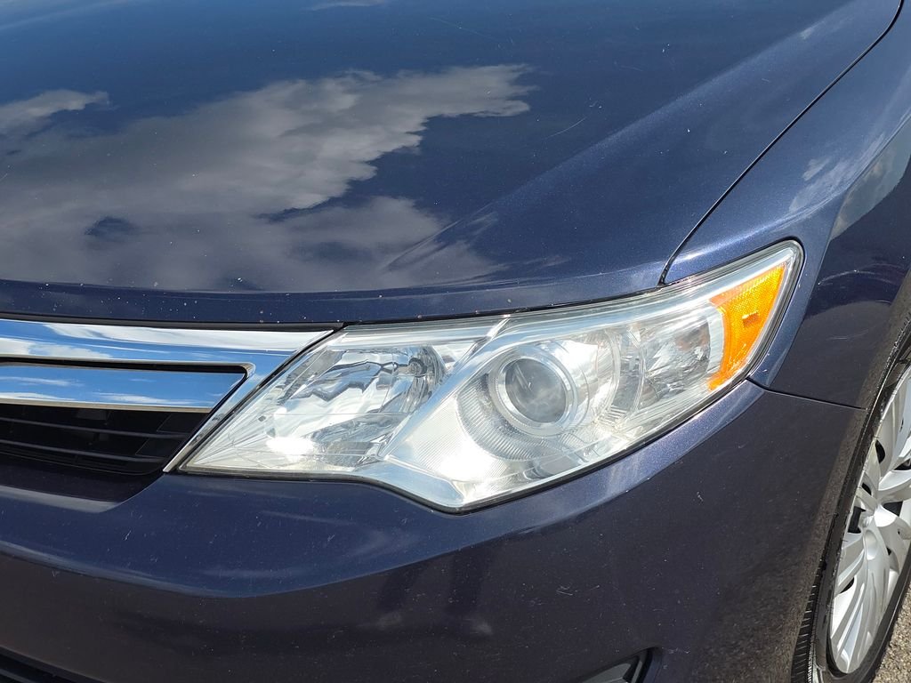 Used 2014 Beige Toyota LE image 14