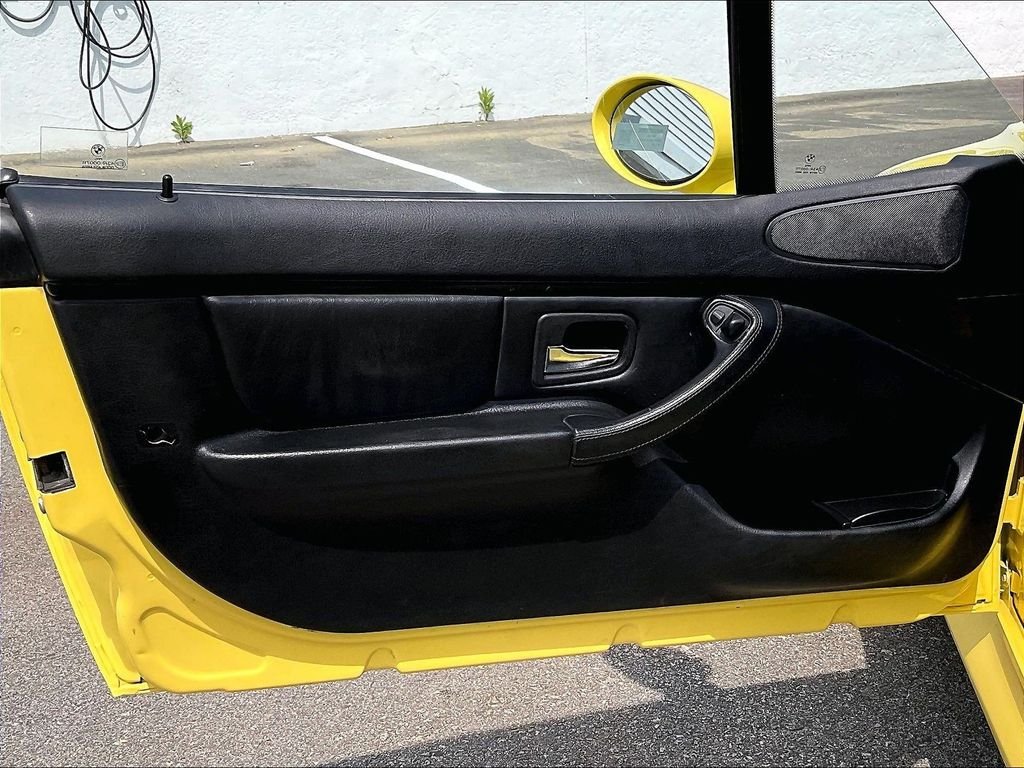 Used 1999 Yellow BMW Base image 8