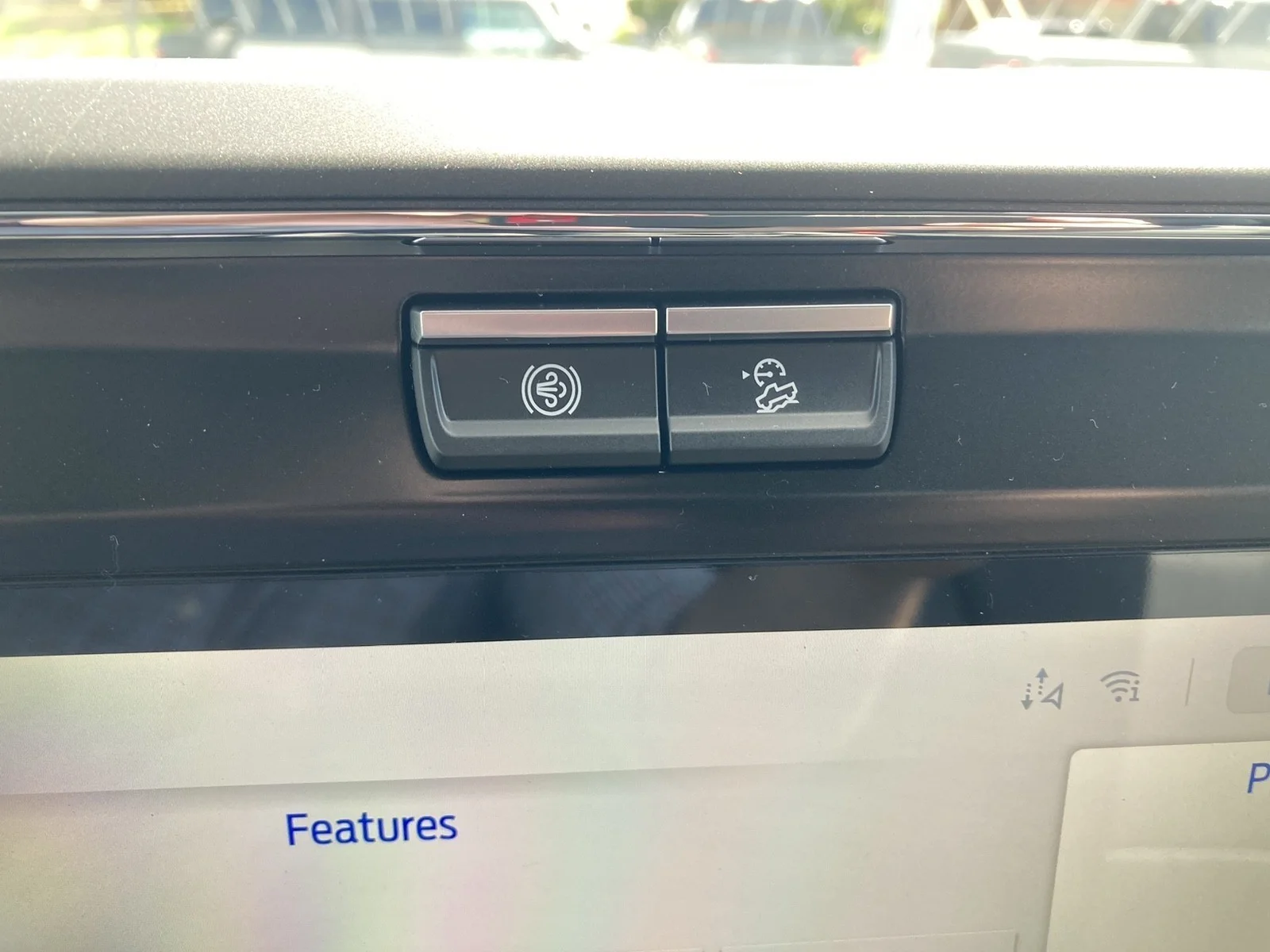 New 2026 Glacier Gray Metallic Tri-Coat Ford F-350® Lariat® image 27