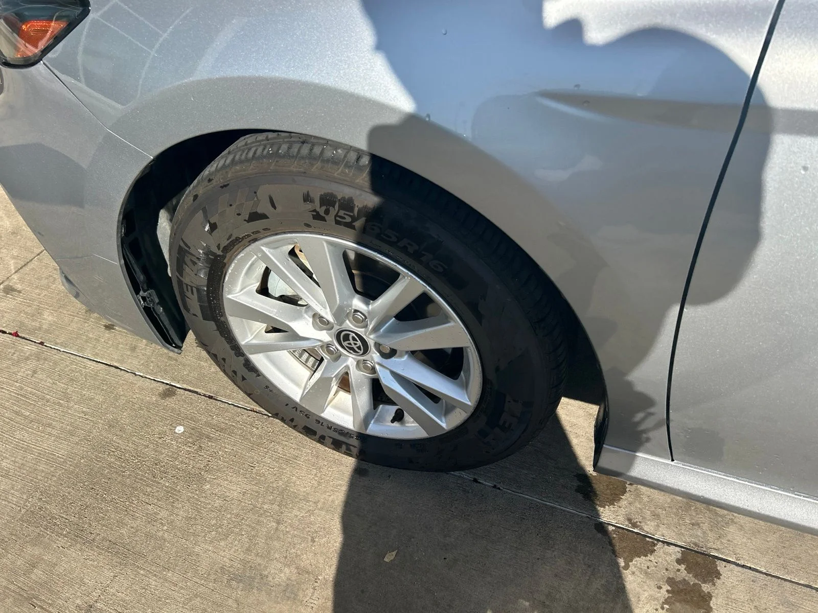 Used 2025 Silver Toyota LE image 25