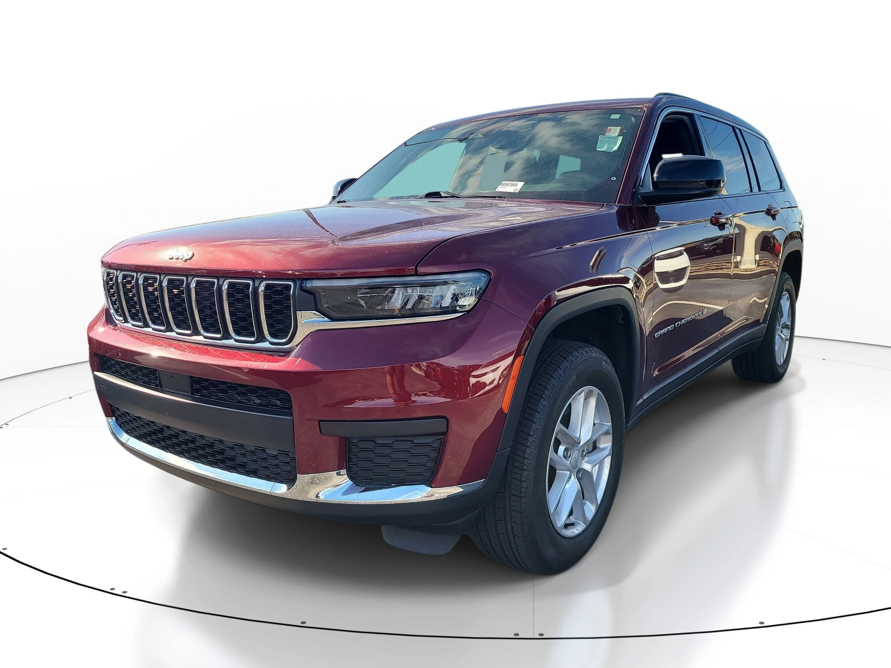 Used 2024 Velvet Red Pearlcoat Jeep Laredo image 3