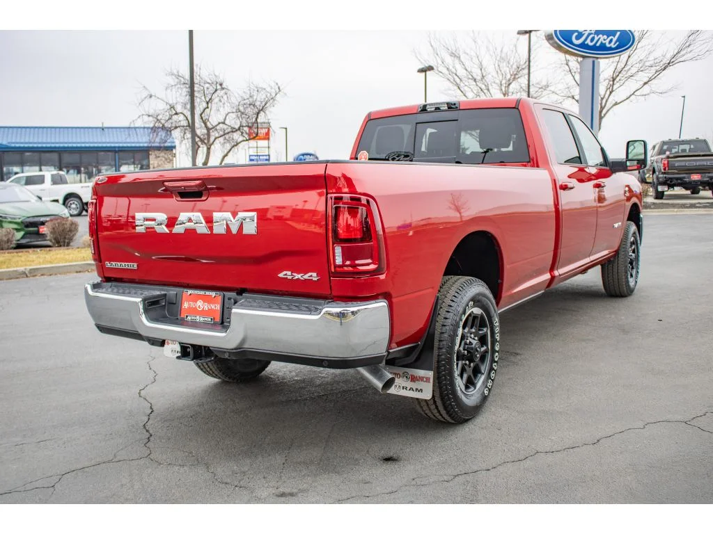 2026 RAM 3500 Laramie - Photo 8