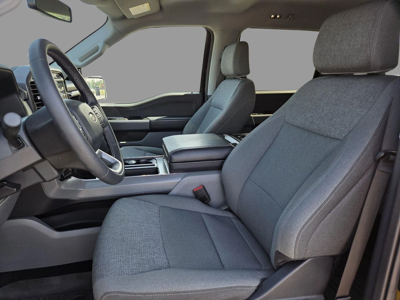 Used 2024 Agate Black Ford XLT image 16
