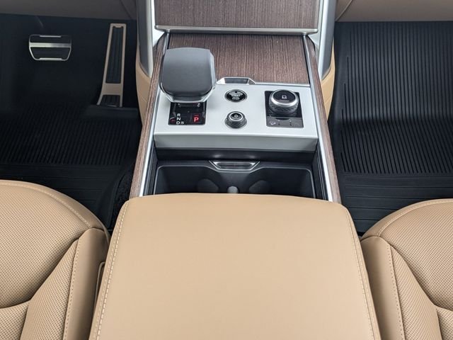 New 2027 Fuji White LAND ROVER  image 19