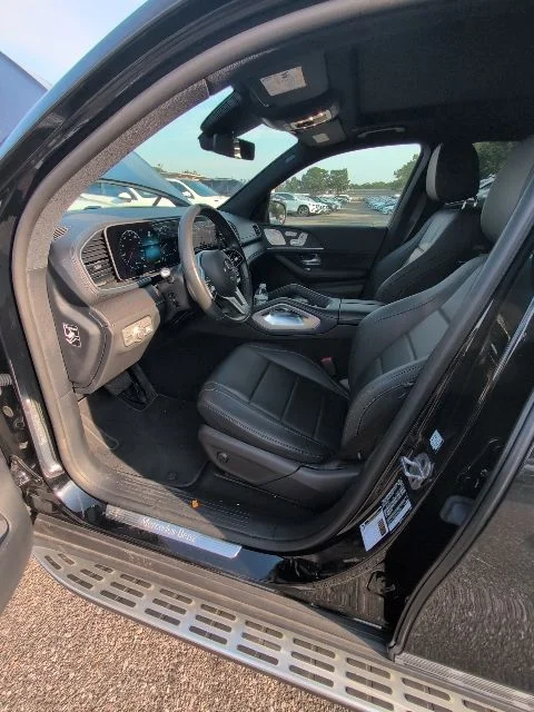 Used 2021  Mercedes-Benz GLS 450 image 1