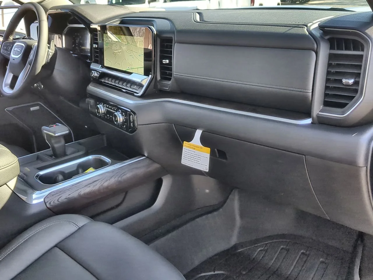 Used 2026 Onyx Black GMC SLT image 30