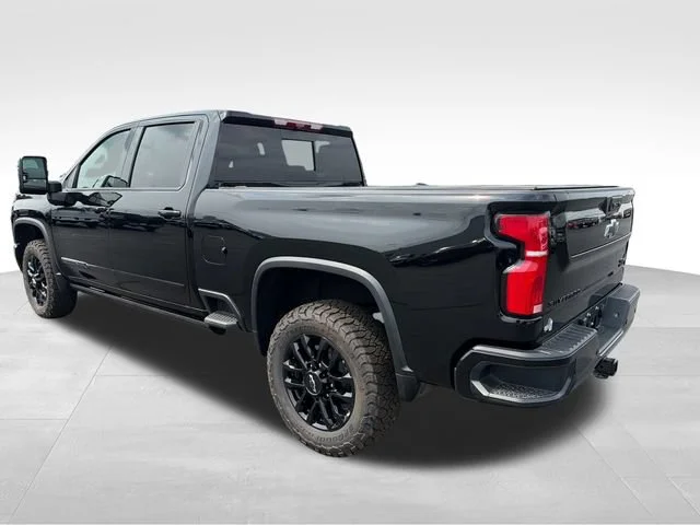 New 2026 Black Chevrolet High Country image 3