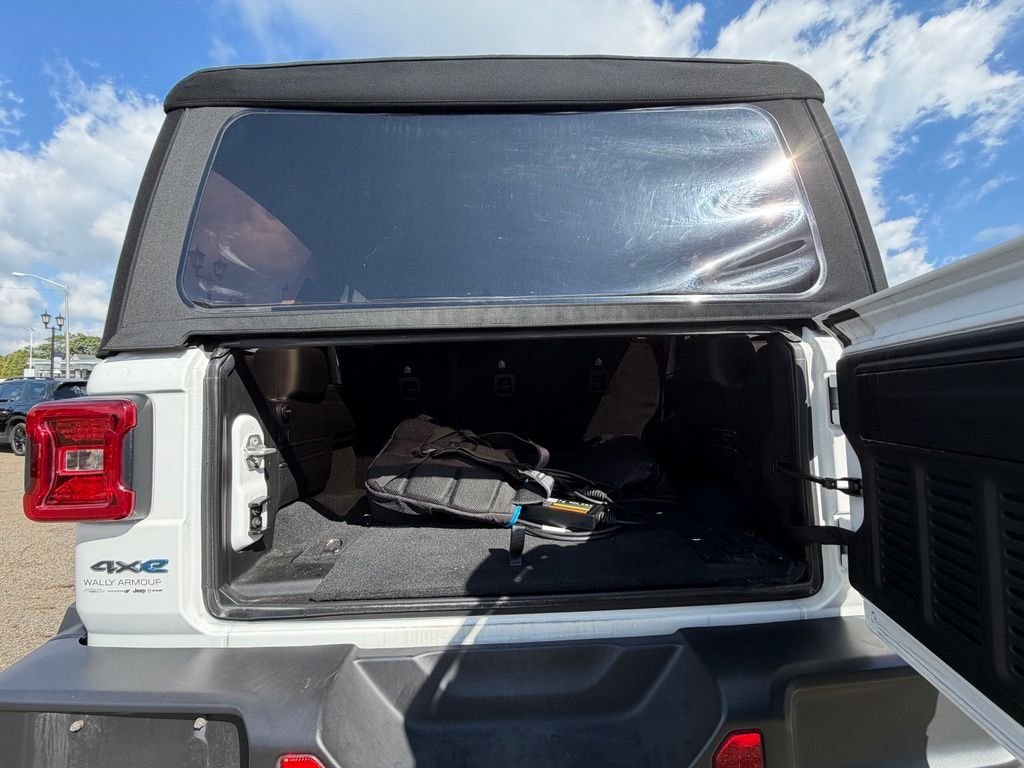 Used 2024 White Jeep Rubicon 4xe image 9