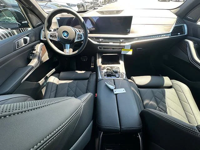 New 2026 Carbon Black Metallic BMW xDrive50e image 6