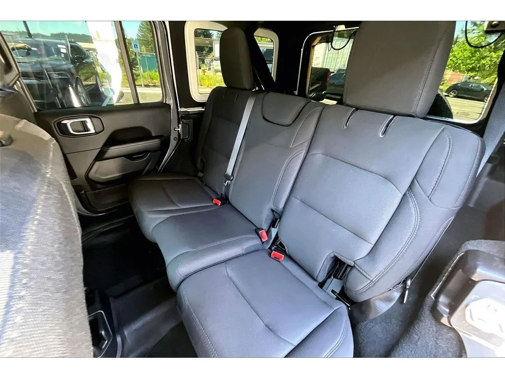 Used 2023 Grey Jeep Sahara image 24