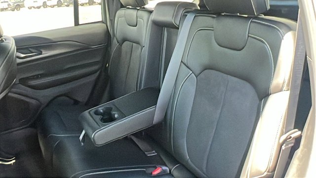 2025 Jeep Grand Cherokee Altitude - Photo 18