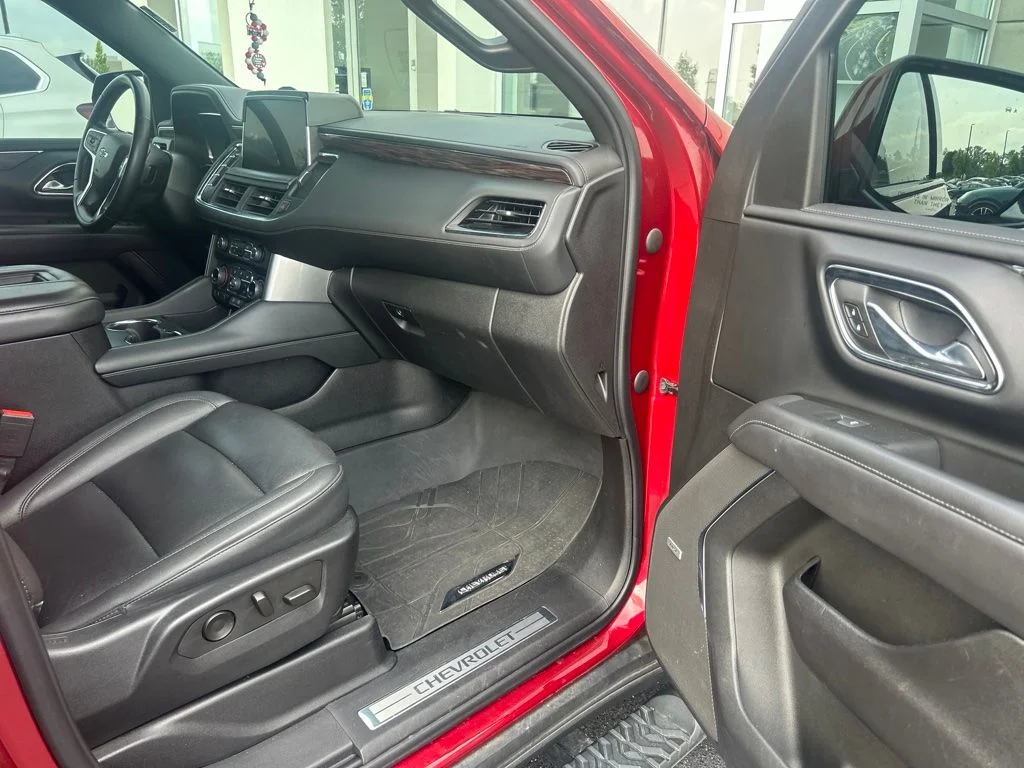 Used 2023 Red Chevrolet Z71 image 7