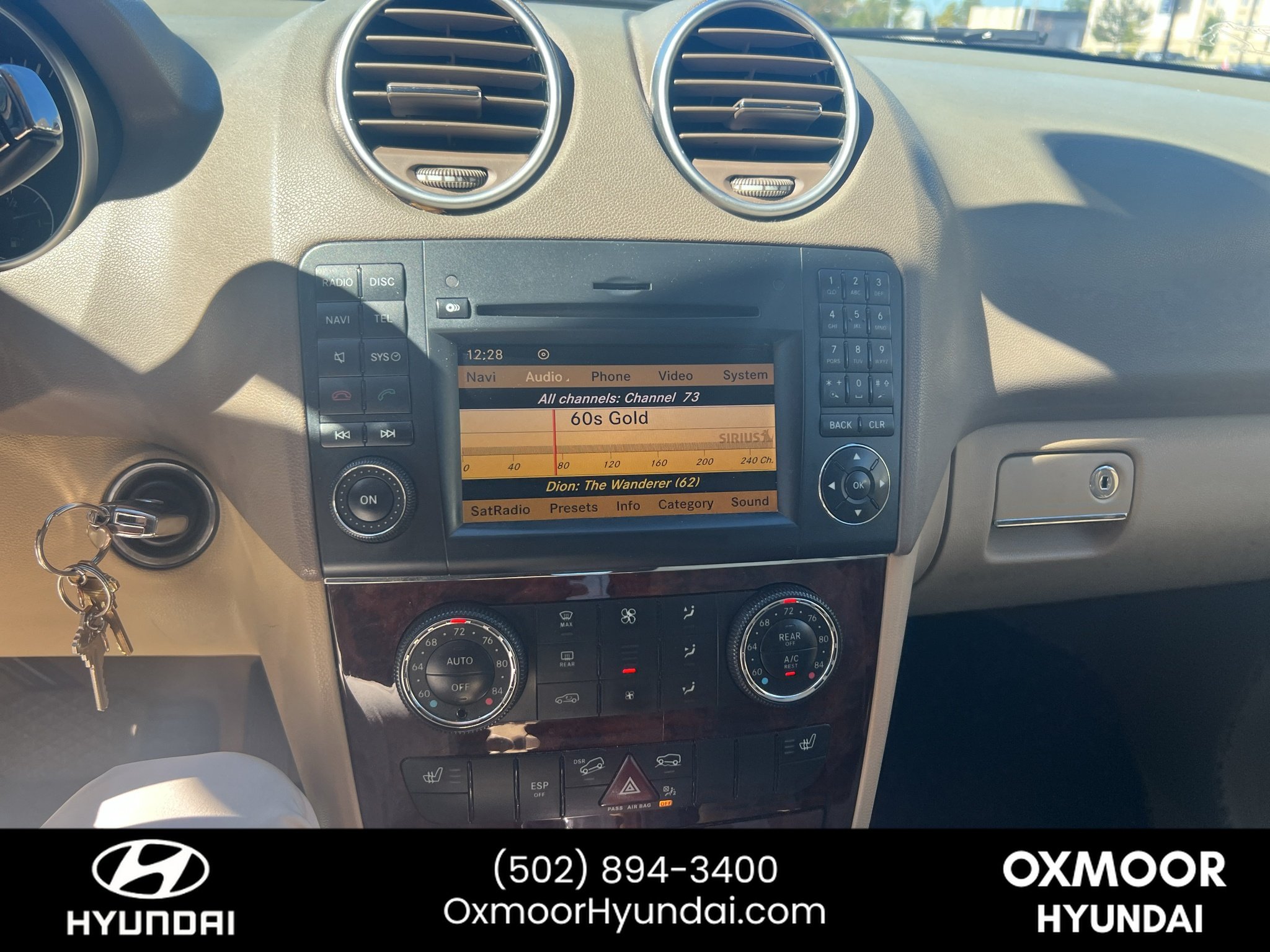 Used 2010 Arctic White Mercedes-Benz ML350 4MATIC® image 7
