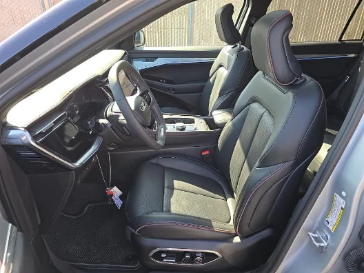 Used 2024 Silver Jeep Launch Edition image 4