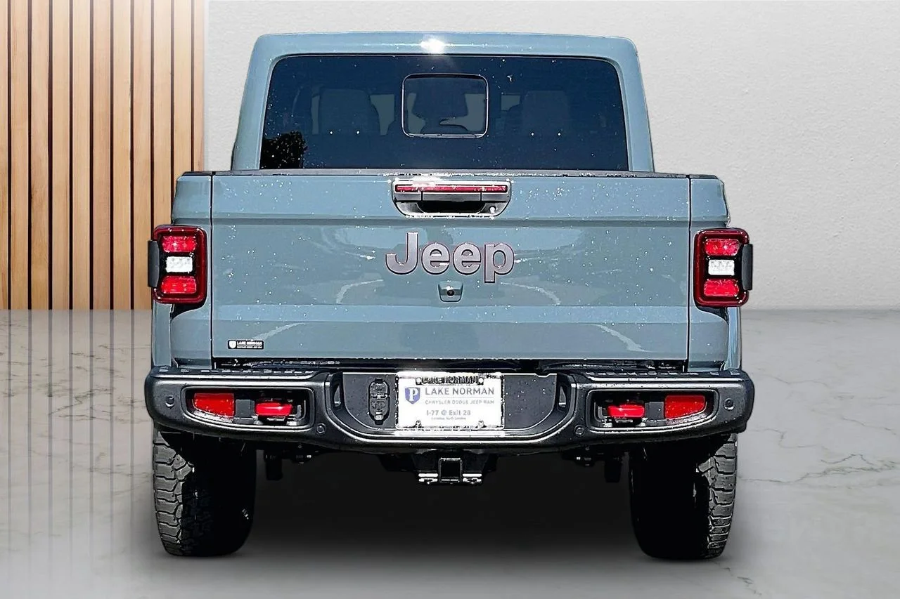 New 2026 Anvil Clear-Coat Exterior Paint Jeep Rubicon X image 8