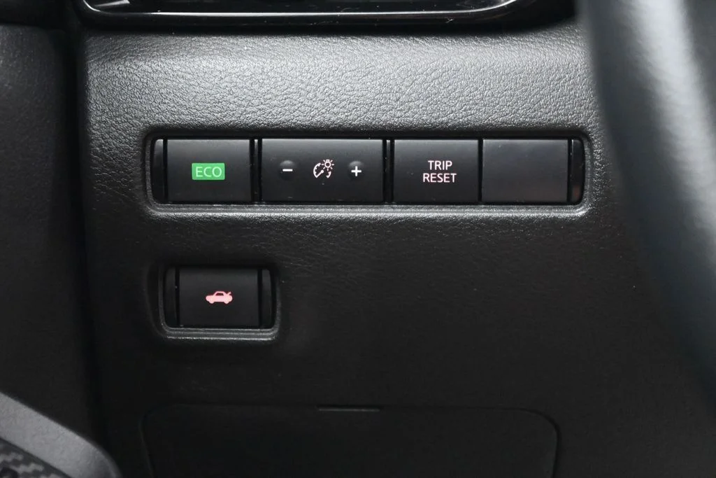Used 2024 White Nissan SV image 23