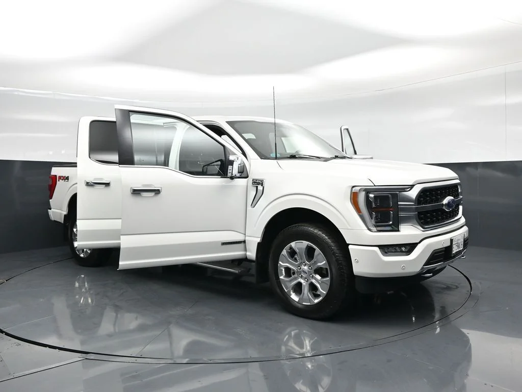Used 2023 White Ford Platinum image 32