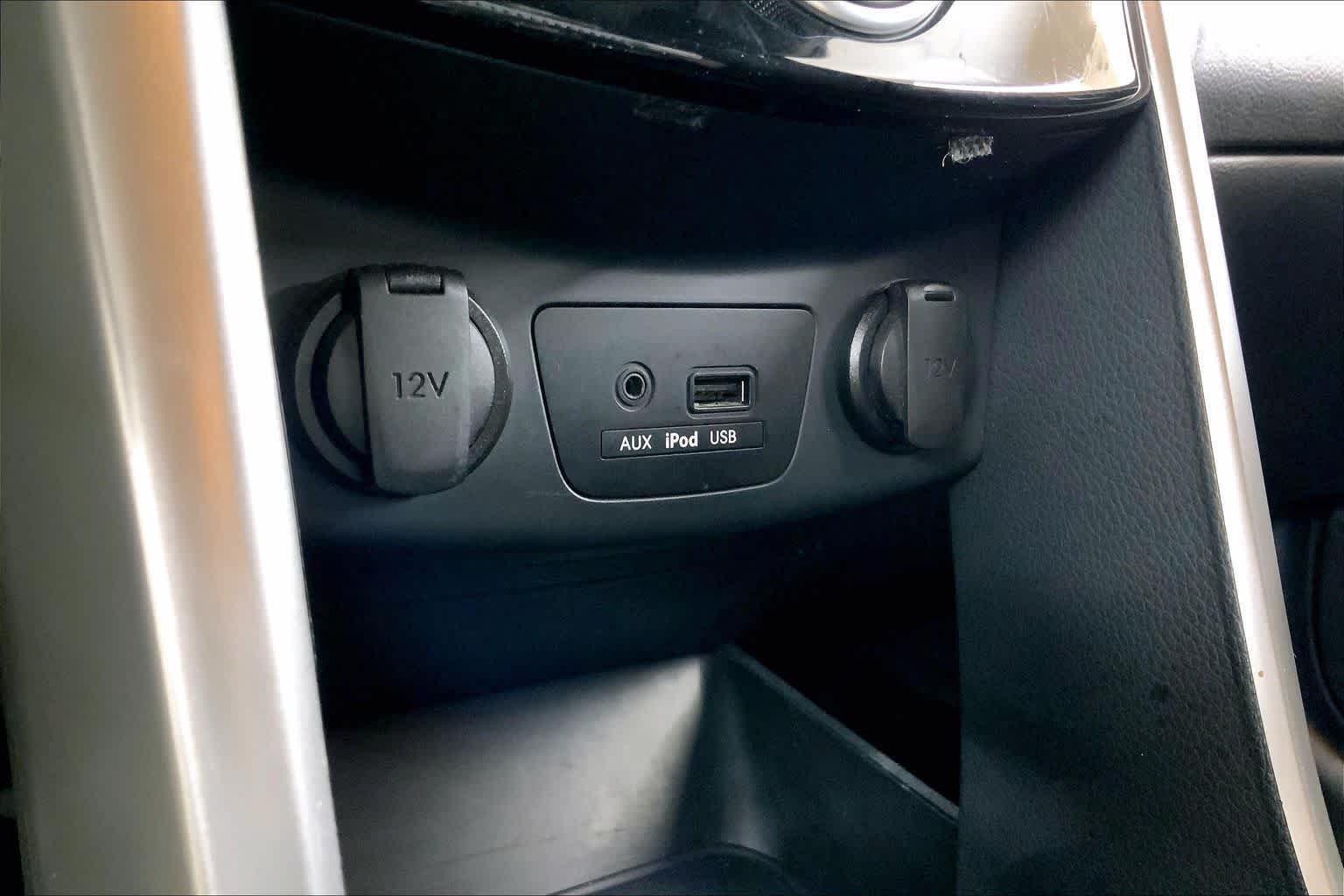 Used 2014 Black Noir Pearl Hyundai  image 26