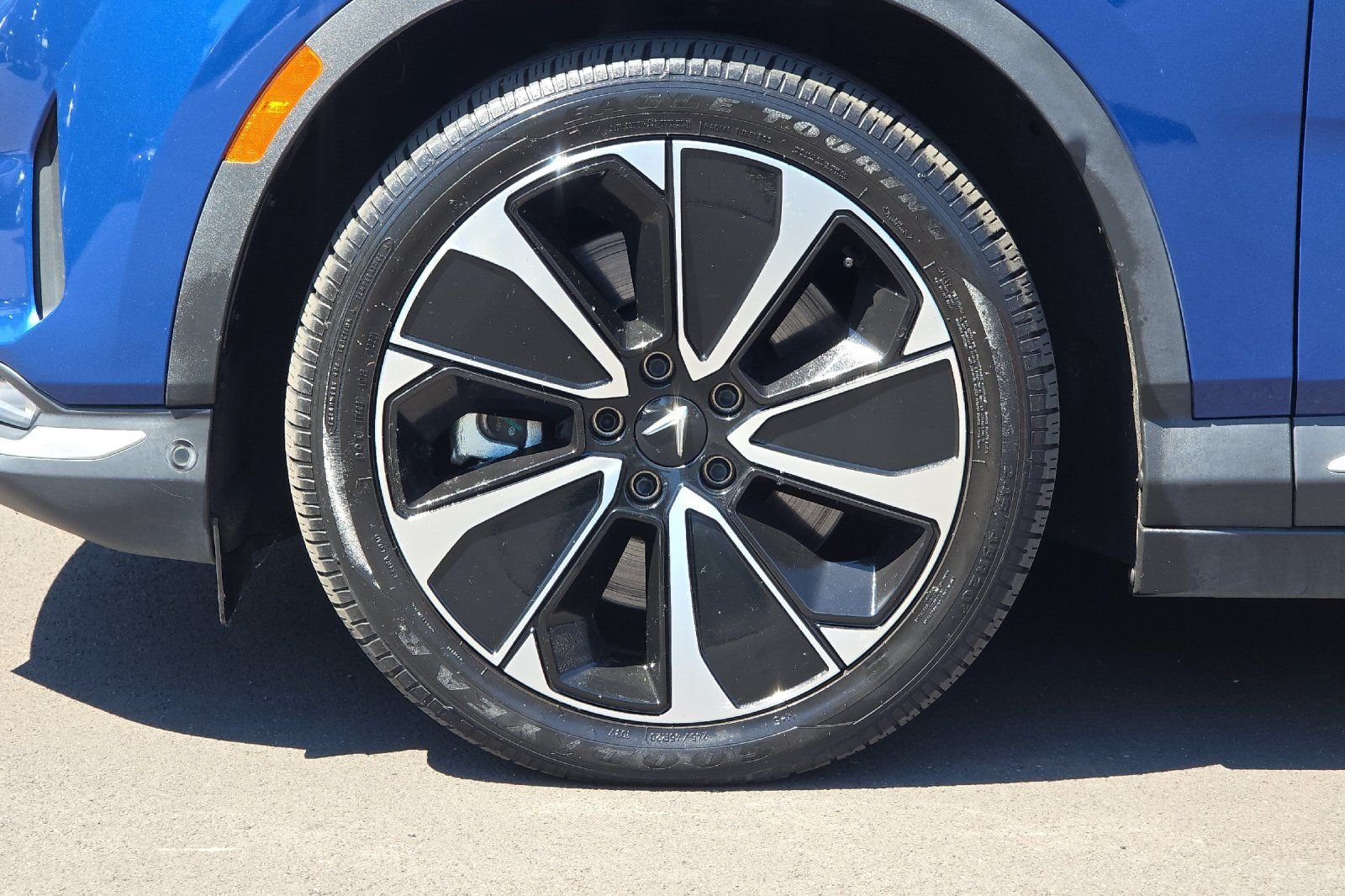 Used 2023  VinFast Plus image 33