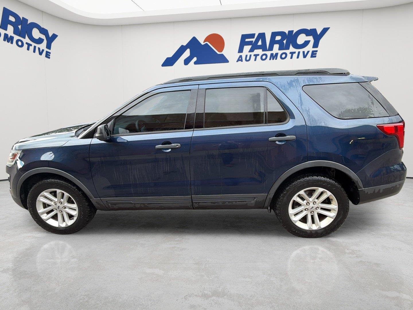 Used 2017 Blue Jeans Ford Base image 9