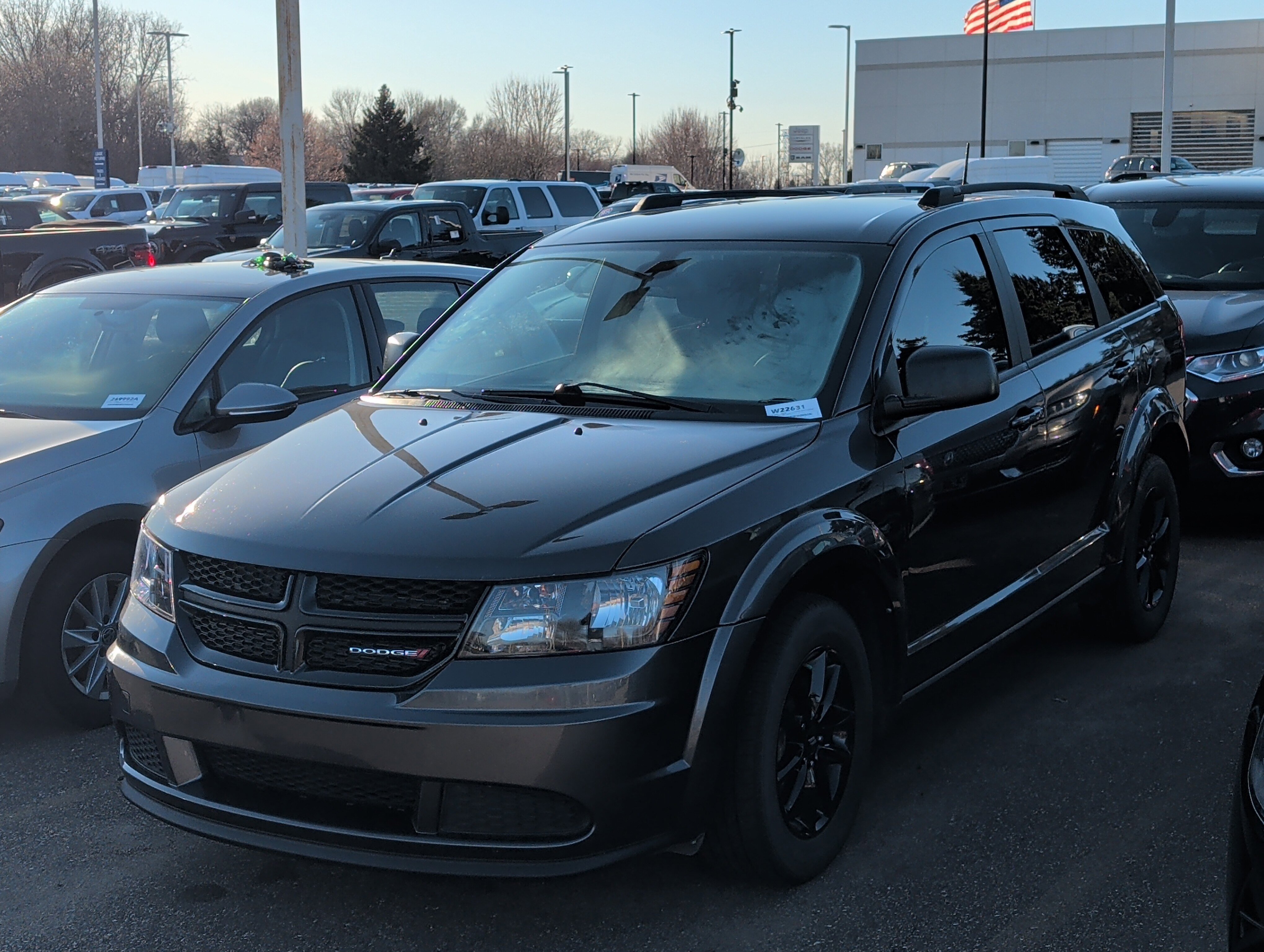 Used 2020 Dodge Journey SE with VIN 3C4PDCABXLT269313 for sale in Coon Rapids, Minnesota