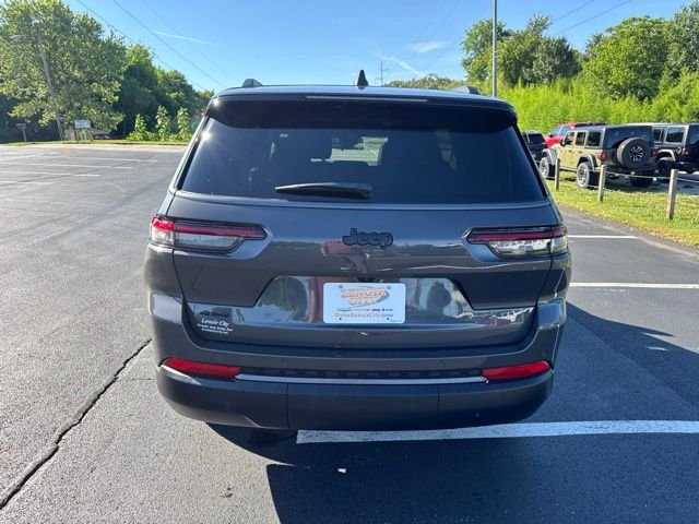 New 2026 Baltic Gray Metallic Clear-Coat Exterior Paint Jeep Altitude image 6