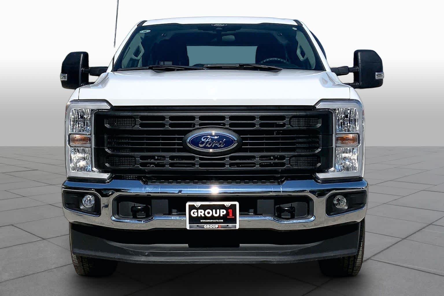 Used 2024 Oxford White Ford XL image 4