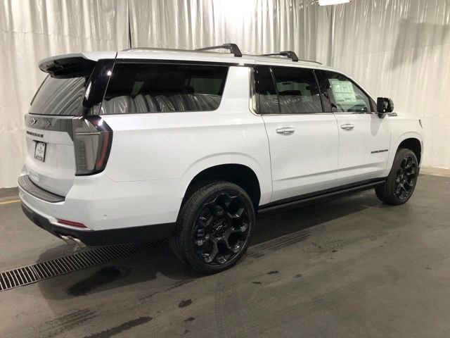 New 2026 Polar White Tricoat Chevrolet High Country image 3