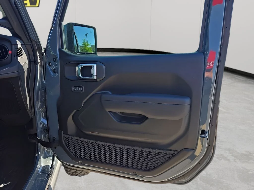 2025 Jeep Wrangler 4-Door Rubicon - Photo 75