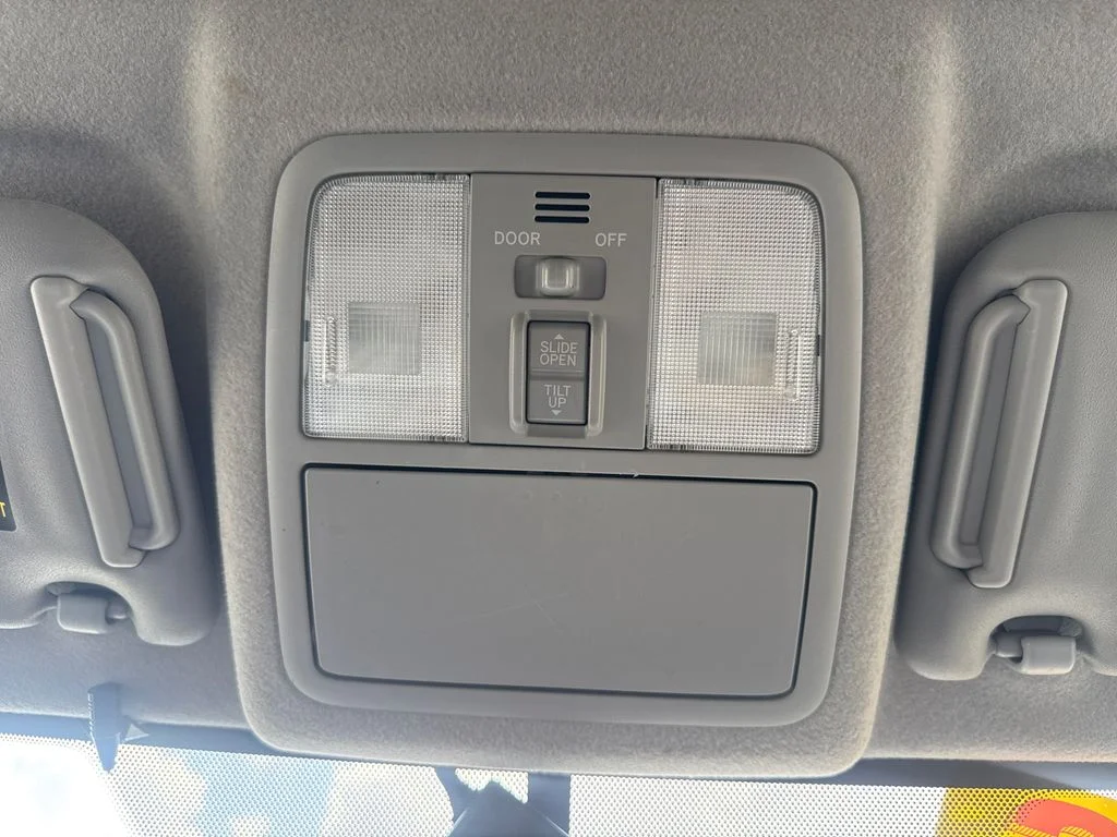 Used 2012 Black Toyota Base image 27