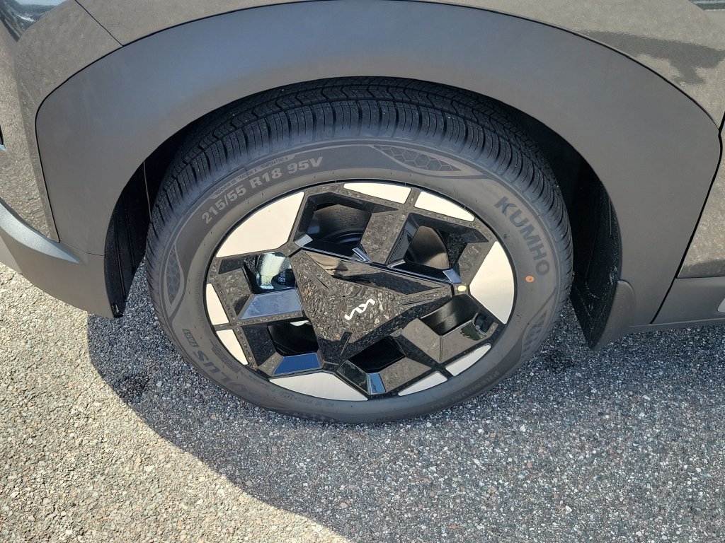 New 2027 Interstellar Gray Kia EX image 37