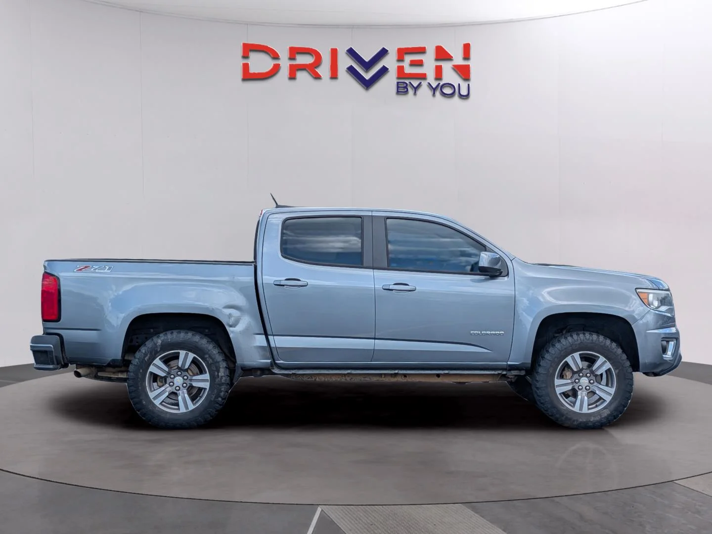 Used 2018 SATIN STEEL METALLIC Chevrolet 4WD Z71 image 7