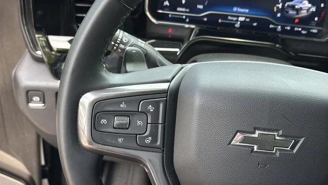 Used 2025 Black Chevrolet ZR2 image 23