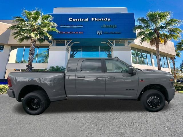 New 2026 Ceramic Gray Clear-Coat Exterior Paint RAM Laramie image 4