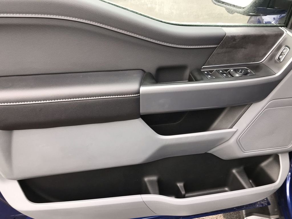 New 2026 Blue Ford XLT image 13