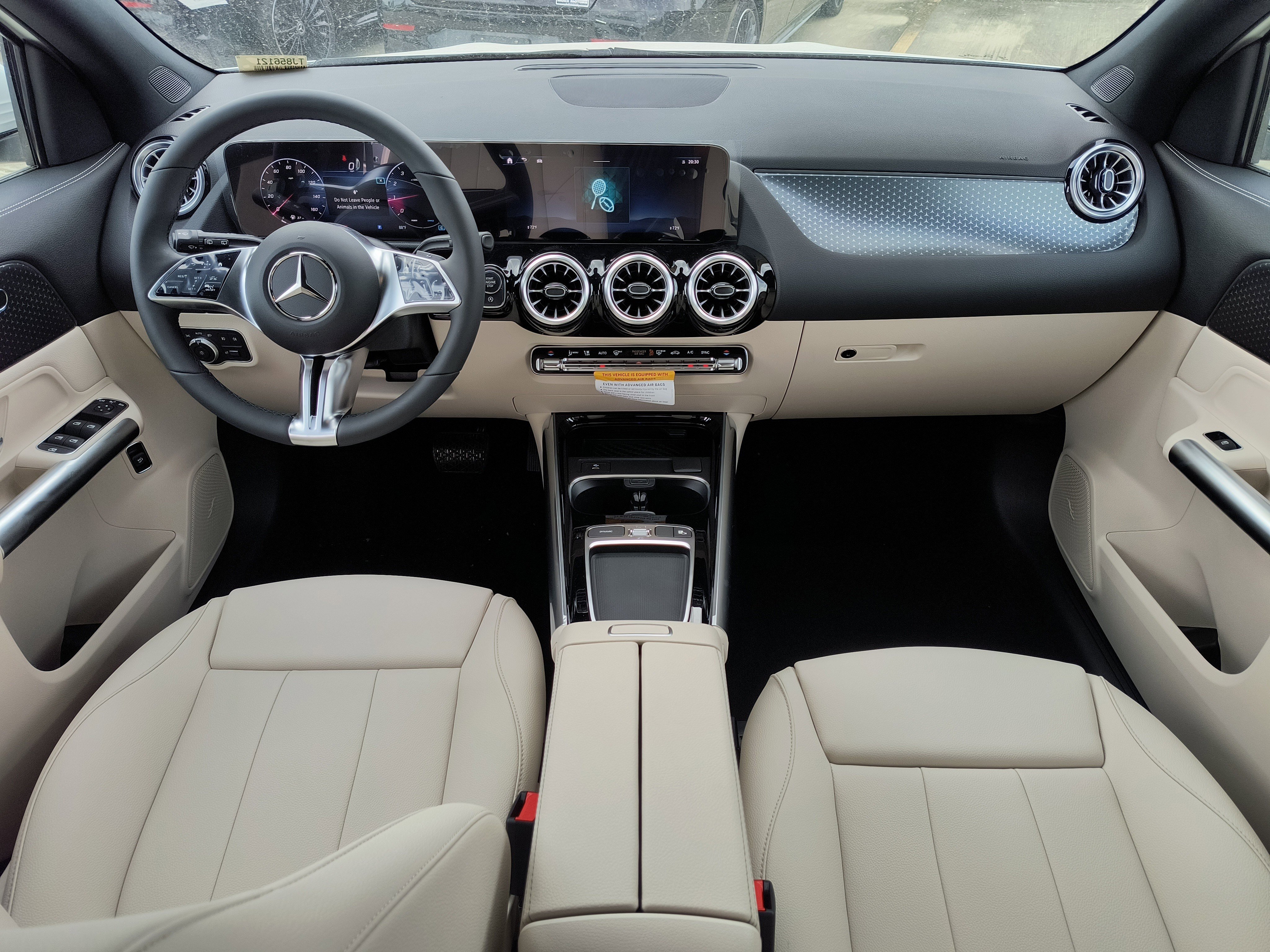 New 2026 Polar White Mercedes-Benz GLA 250 image 25