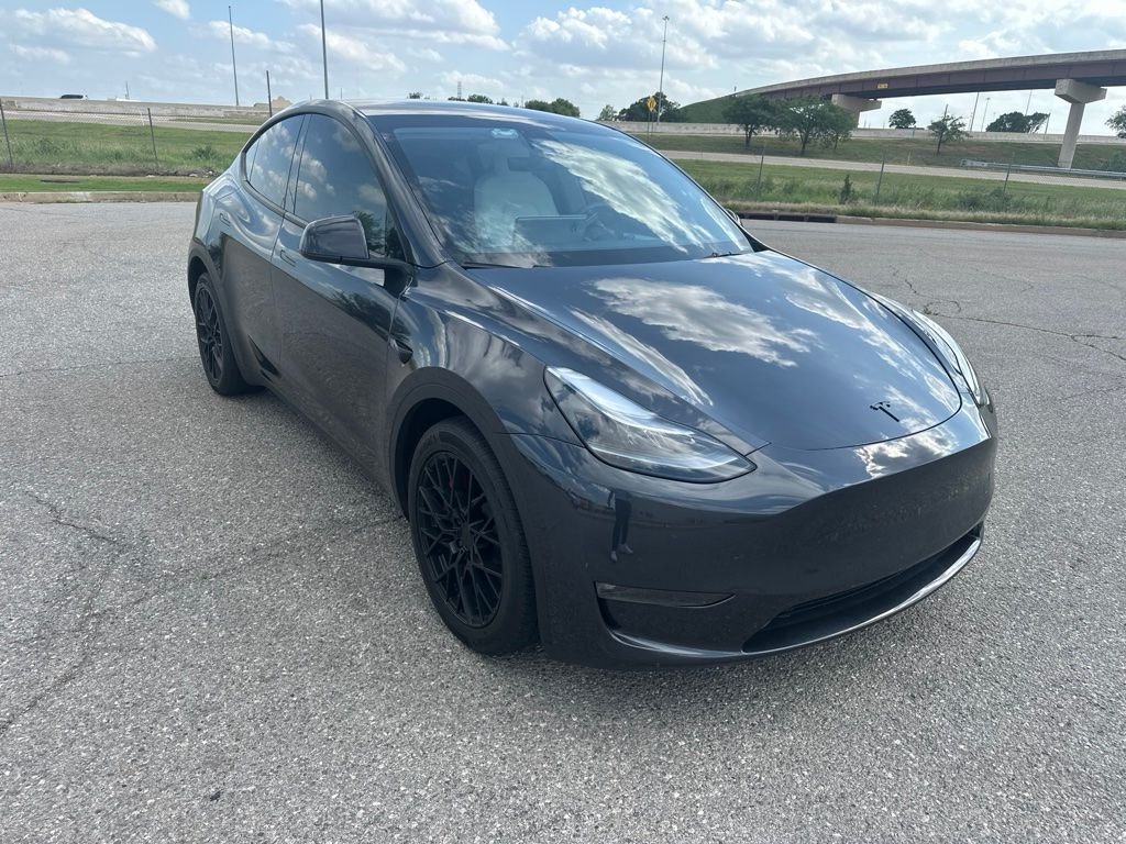 Used 2024  Tesla Long Range image 4