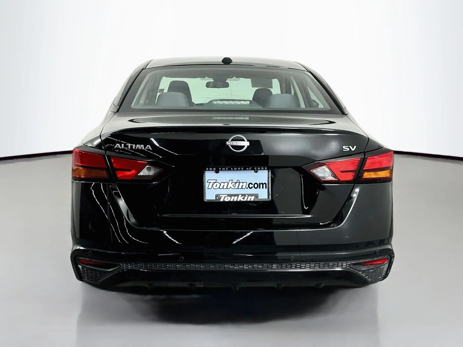 Used 2023 Super Black Clearcoat Nissan 2.5 SV image 7