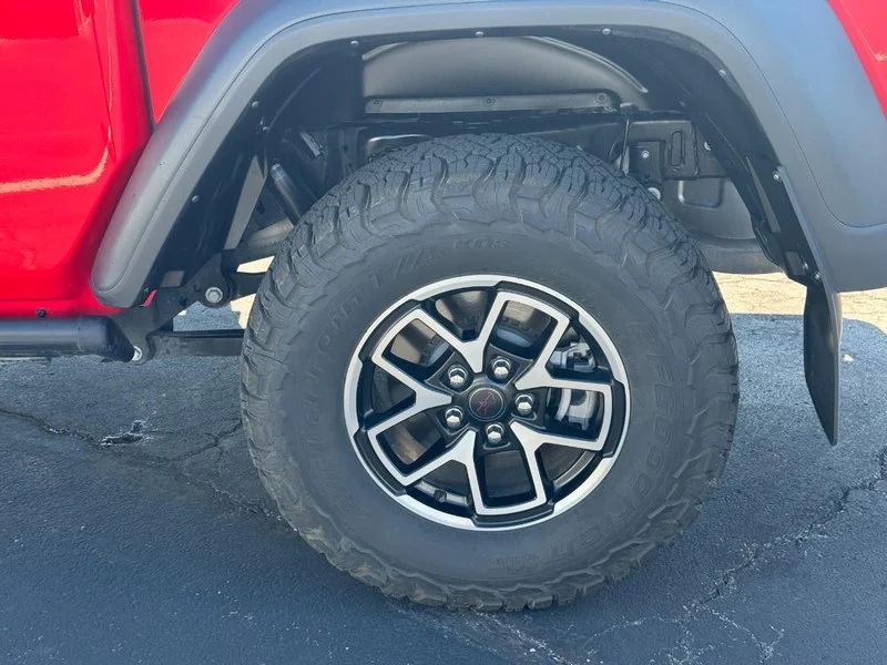 Used 2024 Firecracker Red Clearcoat Jeep Rubicon image 7