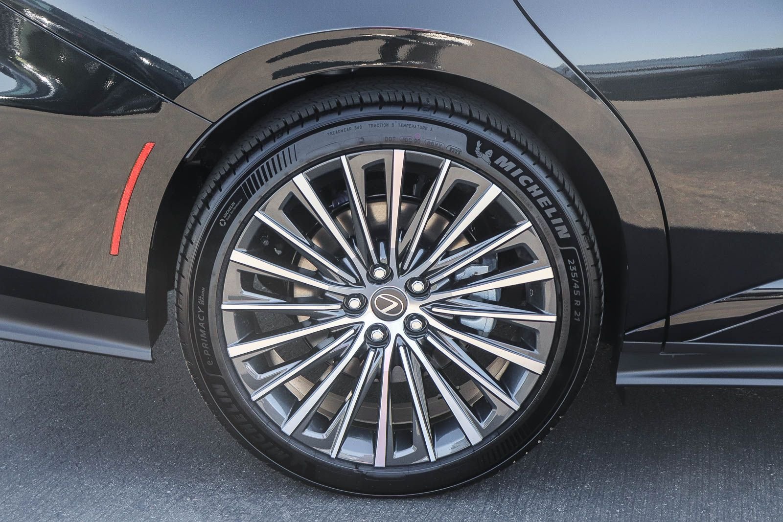 New 2026 Caviar Lexus ES 350e PREMIUM image 9