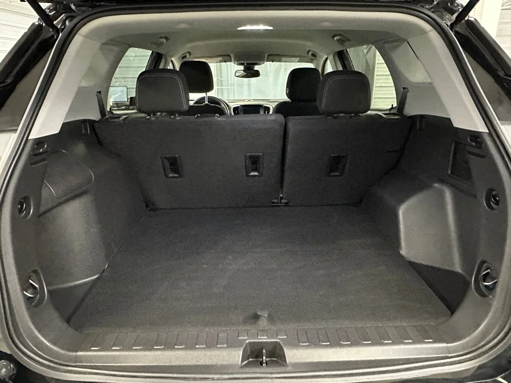 2023 GMC Terrain SLE - Photo 22