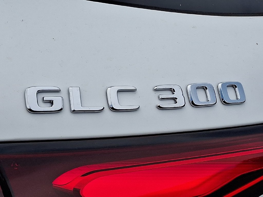 New 2027 Polar White Mercedes-Benz GLC 300 image 36