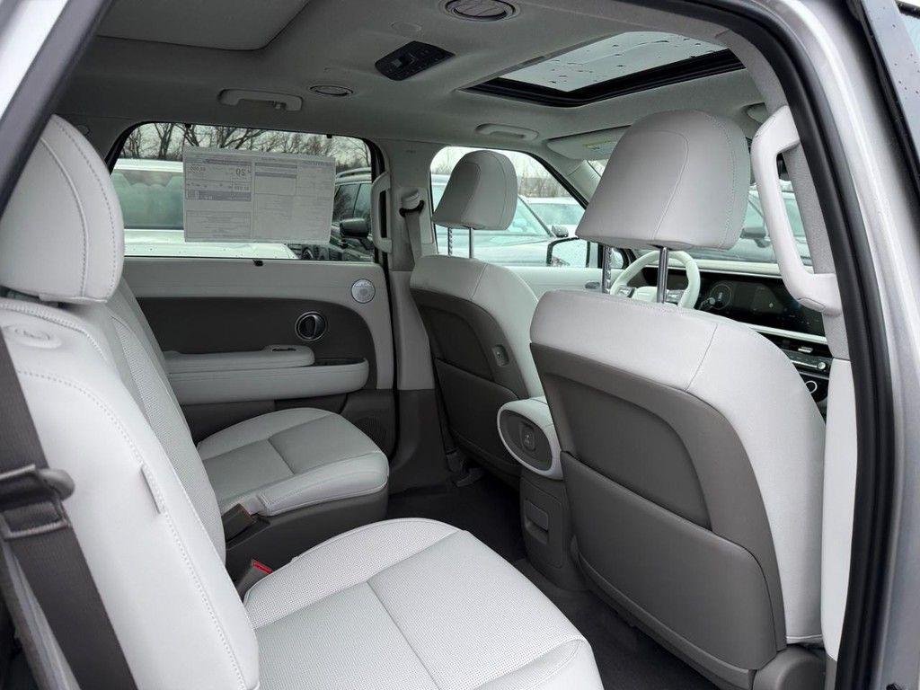 New 2026 Silver Hyundai Limited AWD image 5