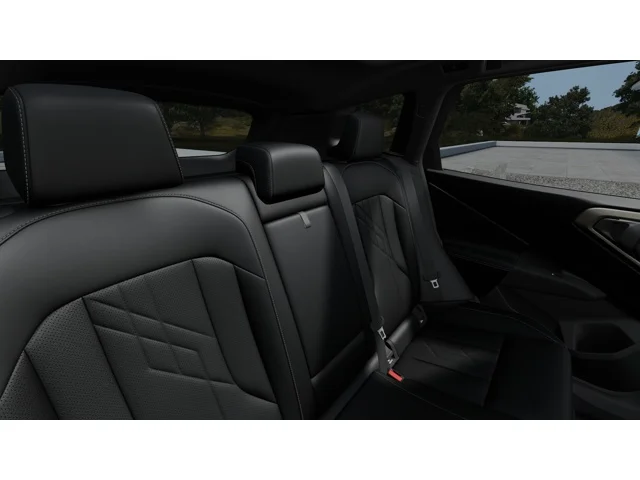 Used 2025 Skyscraper Grey Metallic BMW 30 xDrive image 12