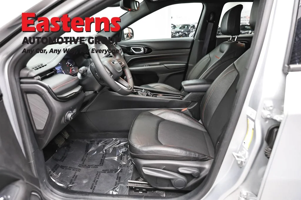 Used 2025 Silver Jeep Trailhawk image 14