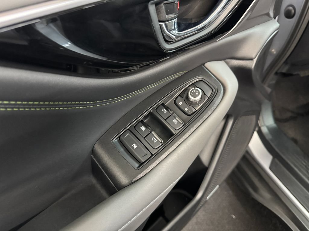 Used 2025 Silver Subaru Onyx Edition image 13