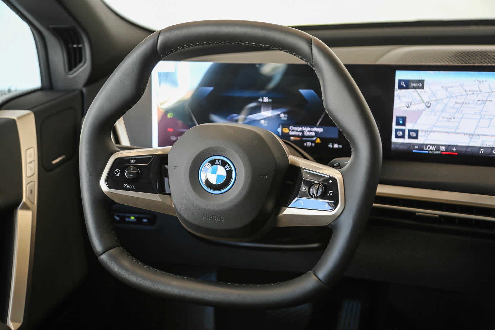2025 BMW iX 50 - Photo 15