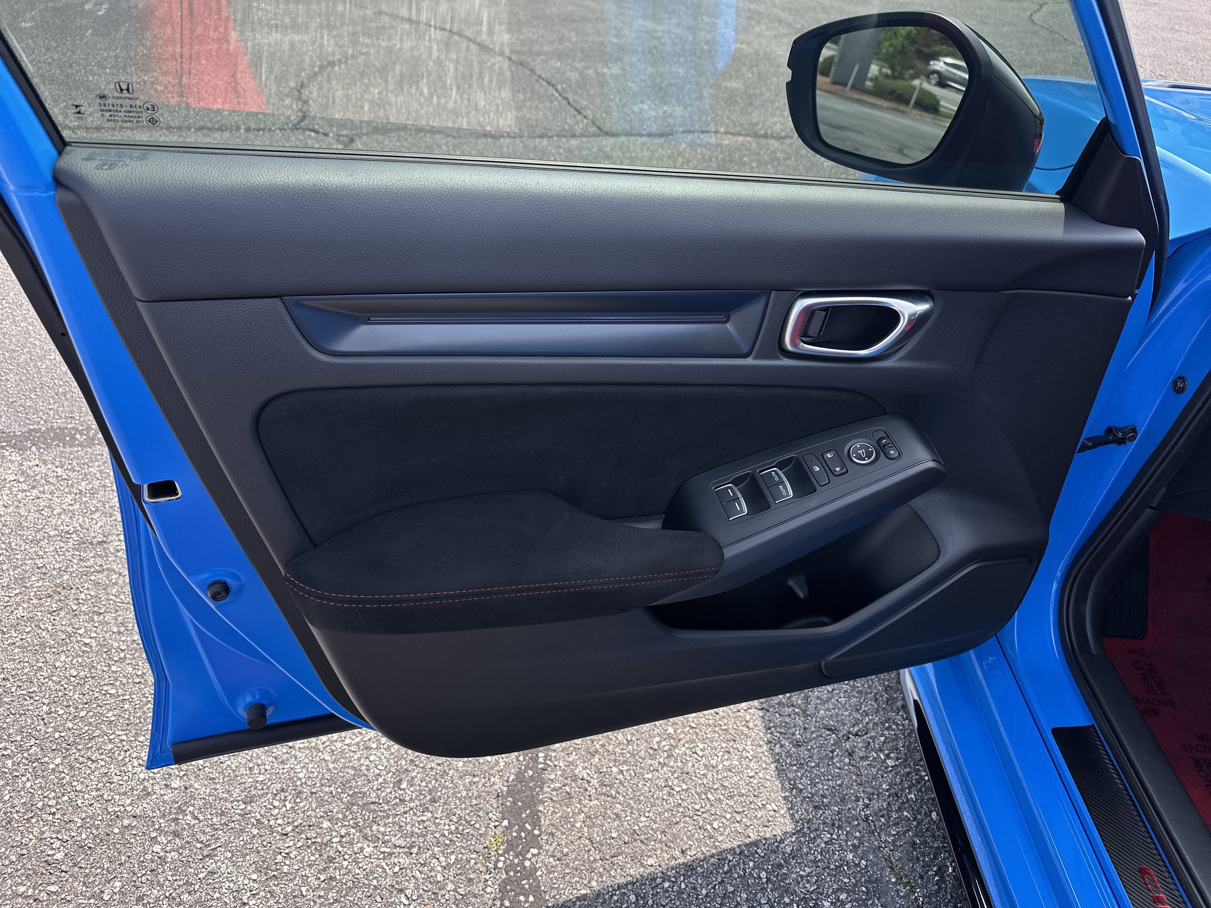 Used 2023 Boost Blue Pearl Honda  image 10