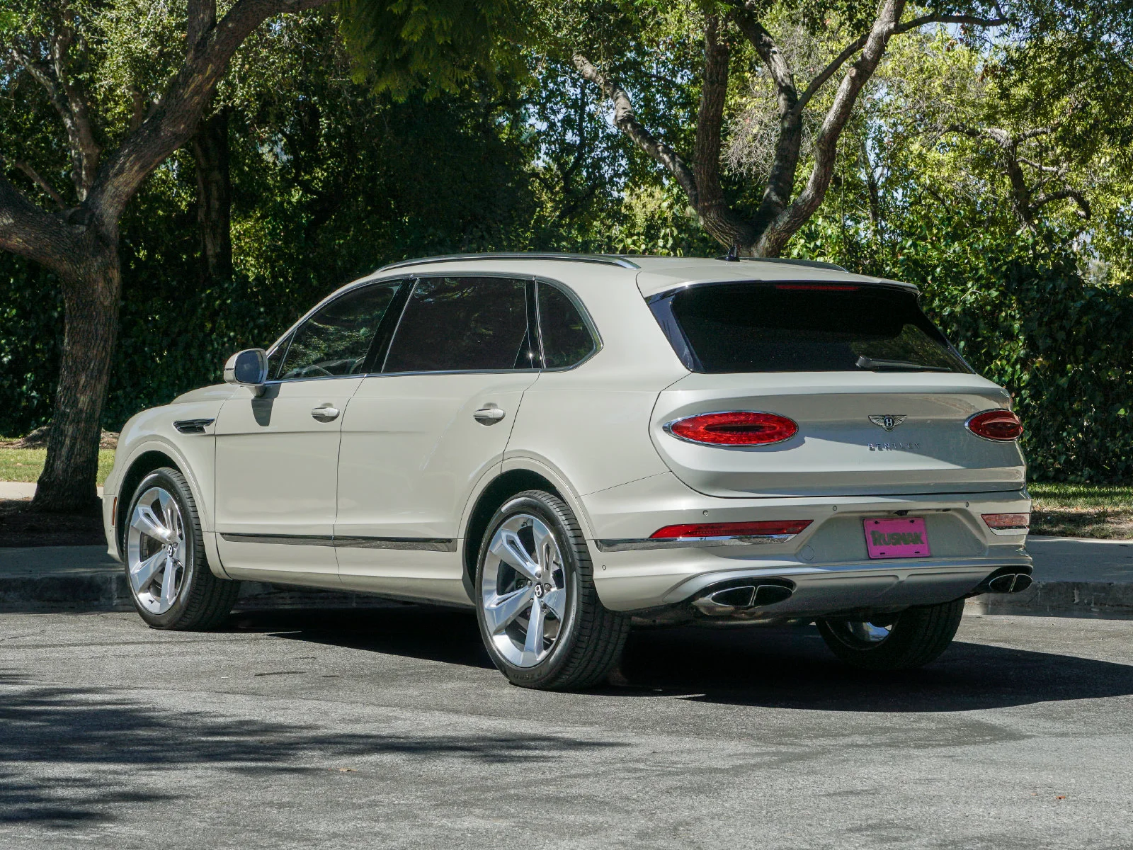 Certified Used 2023 White Sand by Mulliner Bentley  image 5